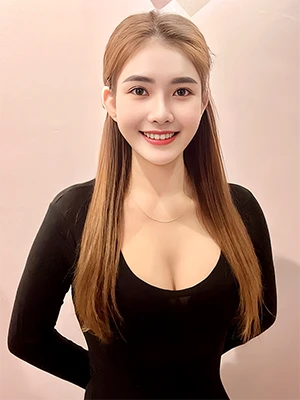 Therapists Anna Vietnam 
Ya Zhi Mei 