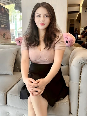 Therapists Amy China