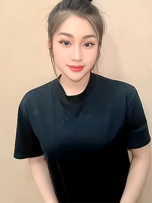 Therapists Lisa Vietnam 