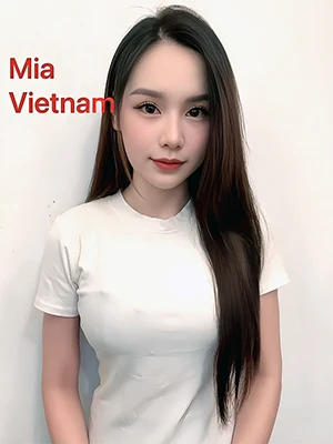 Therapists Mia Vietnam 
Cuppage Wellness