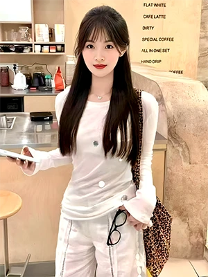 Therapists Zara Vietnam 