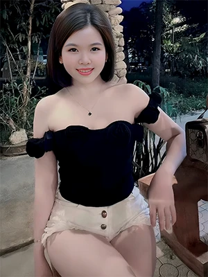 Therapists Cherry Vietnam 
Sunflower Spa