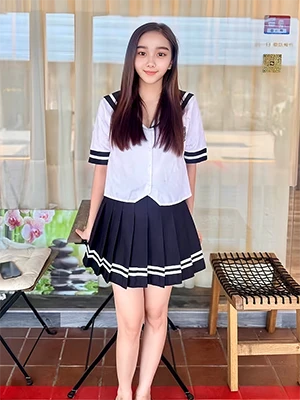 Therapists Lisa Vietnam 
HB SPA 