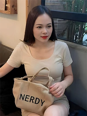 Therapists Nina Vietnam 