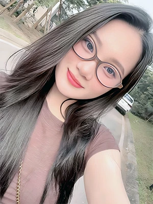 Therapists Ruby Vietnam 
Lin Mao Wellness