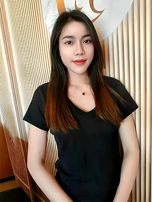 Therapists Lucy Vietnam 
LV Spa 