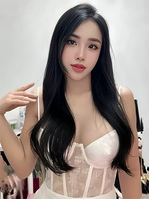 Therapists Lisa Vietnam