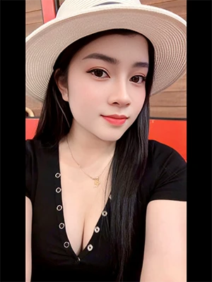 Therapists Mia Vietnam 